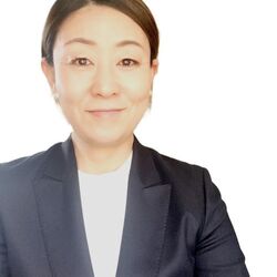 山村　訓子